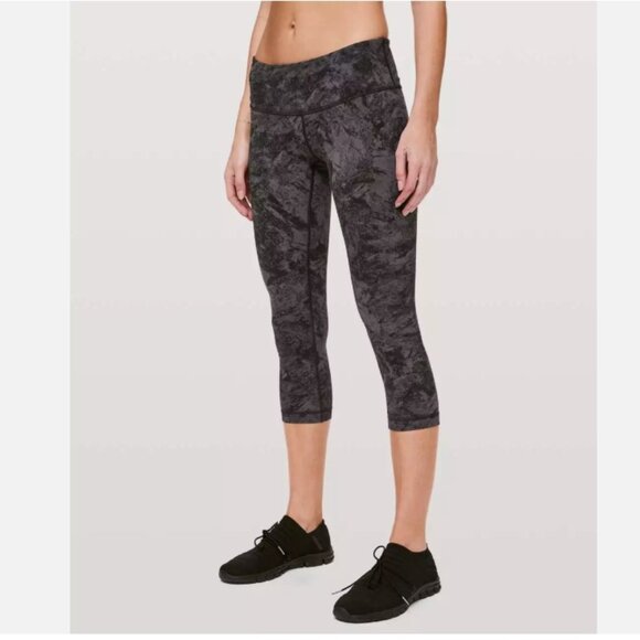Lululemon Wunder Under Crop III 21" *Full-On Luxtreme Washed Marble Titanium 4 - Picture 3 of 3